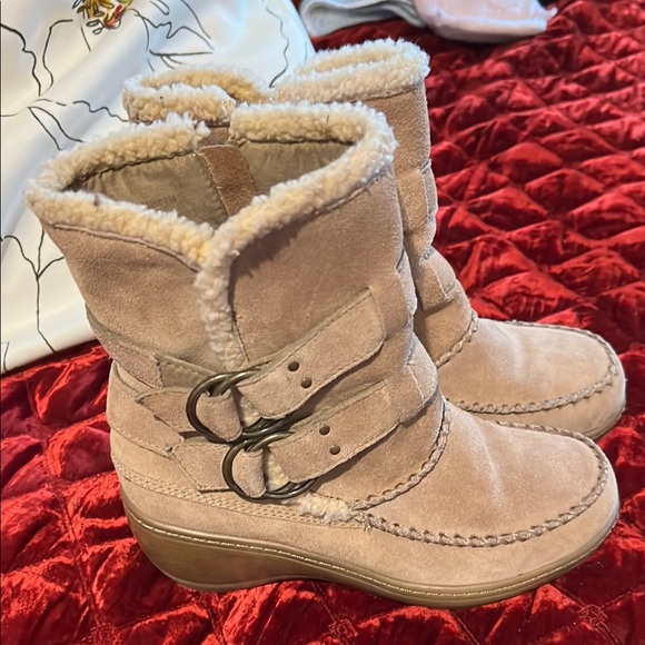 Softwalk Manchester Suede Boots in Walnut With Faux Shearling Lining Sz 7 1/2 W - Picture 2 of 16